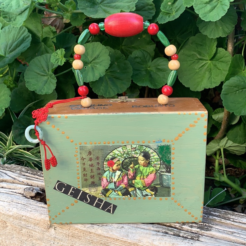 Vintage Geisha cigar-box rockabilly purse 1990s